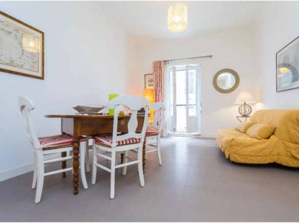 Carre d or liberte. Studio moderne