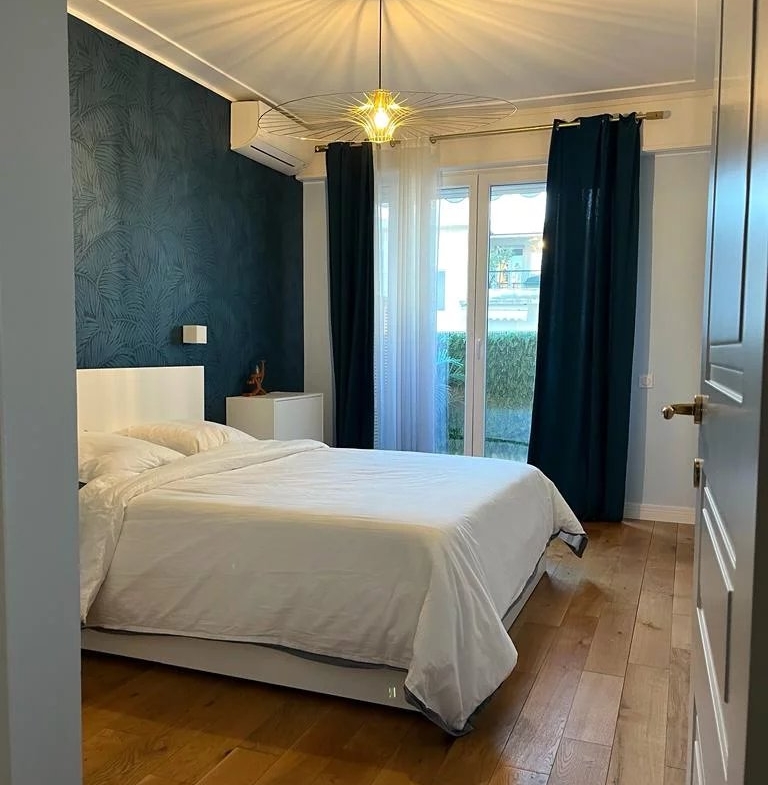 3 rooms close to promenade des anglais Fleurs Area
