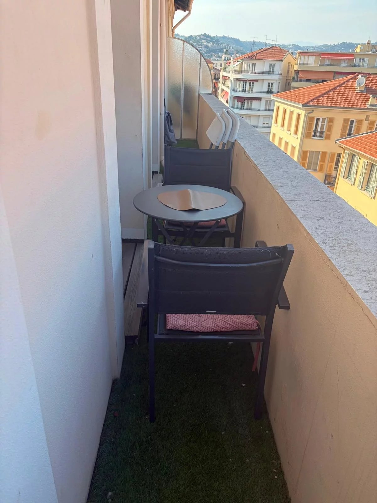 38d3b99f50d59fc31efc6308b050b9c4_6ef7e08fb8_1600-original CARRE D’OR Nice F2 avec balcon proche PLACE MAGENTA